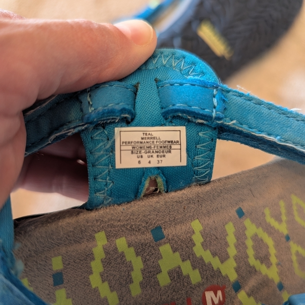 Merrell Women's Blue and Green Sandals - Picture 4 of 5